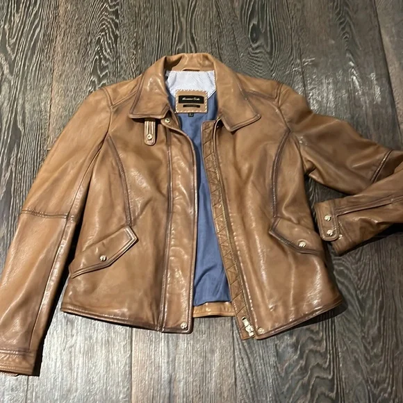 Massimo Dutti Women's leather Jacket - Picture 5 of 9